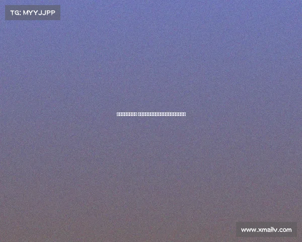 热刺全队抵达韩国 孙兴慜与梁民革手持国旗合影庆祝家乡之行